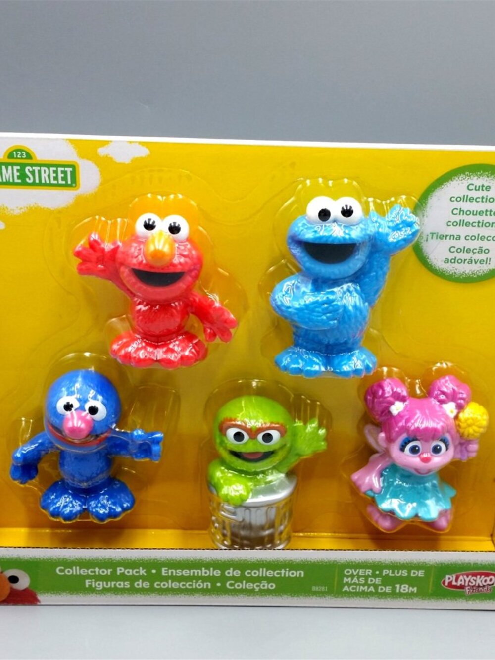 Sesame Street Set of 5 Figures Collector Pack Grover Elmo Oscar Abby Cookie